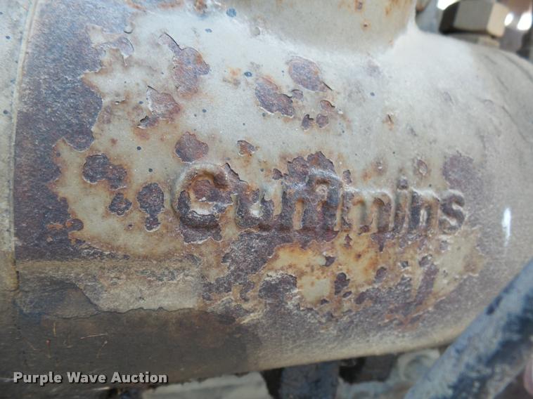 image for item DH9590 1984 Ford LT9000 flatbed truck with crane