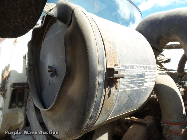 image for item DH9590 1984 Ford LT9000 flatbed truck with crane