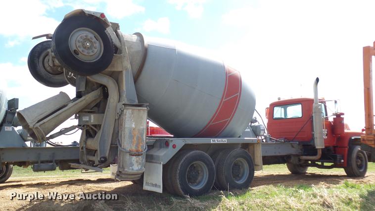 image for item DH9591 1990 Mack RD690S ready mix truck