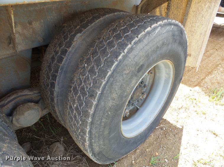 image for item DH9591 1990 Mack RD690S ready mix truck