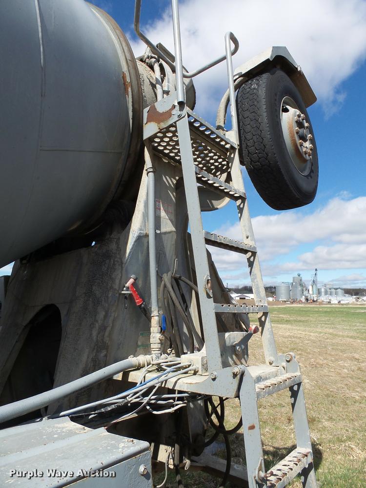 image for item DH9591 1990 Mack RD690S ready mix truck