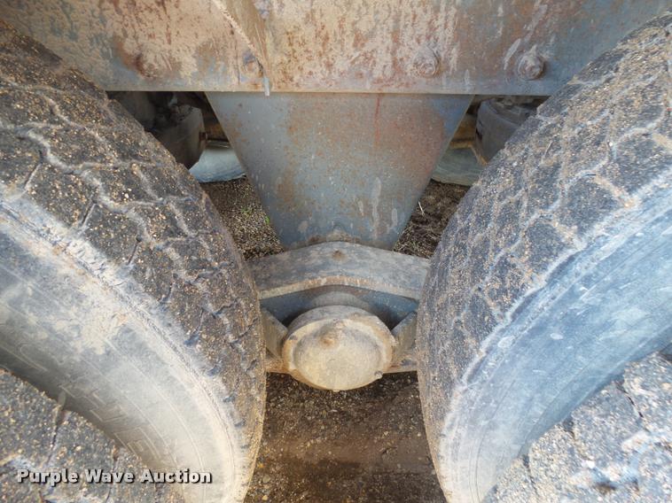 image for item DH9591 1990 Mack RD690S ready mix truck