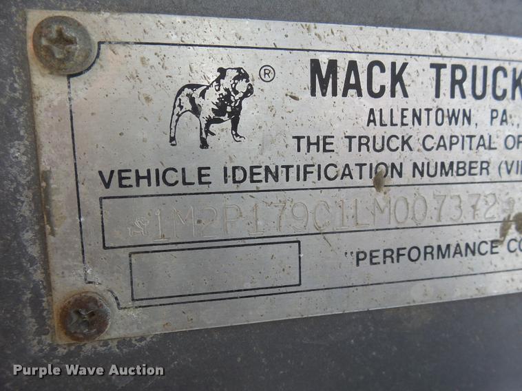 image for item DH9591 1990 Mack RD690S ready mix truck