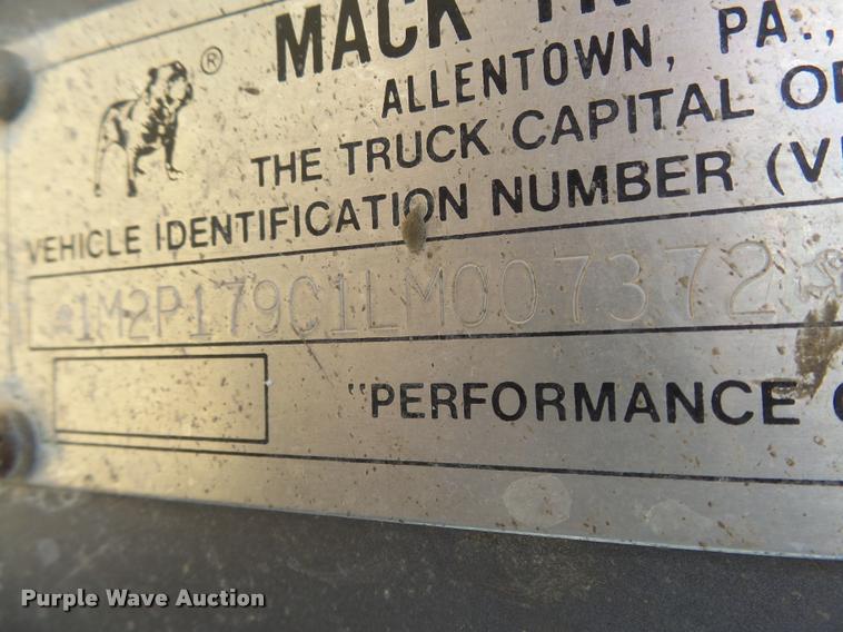 image for item DH9591 1990 Mack RD690S ready mix truck