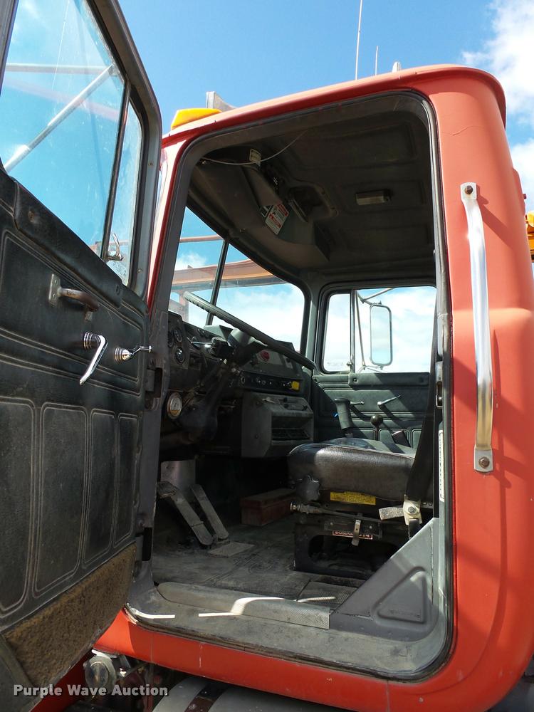 image for item DH9591 1990 Mack RD690S ready mix truck