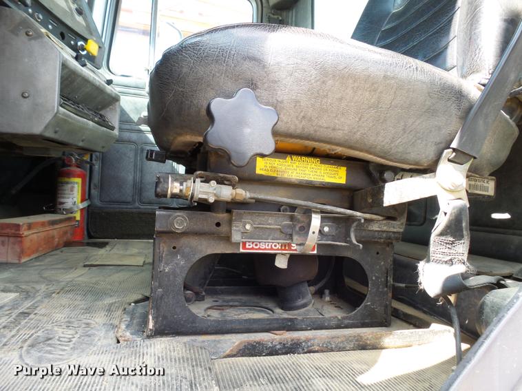 image for item DH9591 1990 Mack RD690S ready mix truck