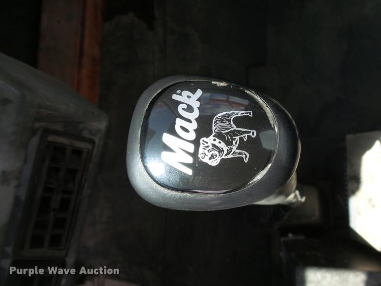 image for item DH9591 1990 Mack RD690S ready mix truck