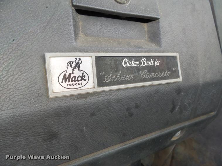 image for item DH9591 1990 Mack RD690S ready mix truck