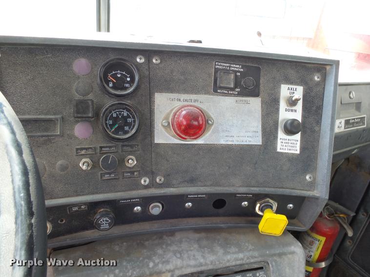 image for item DH9591 1990 Mack RD690S ready mix truck