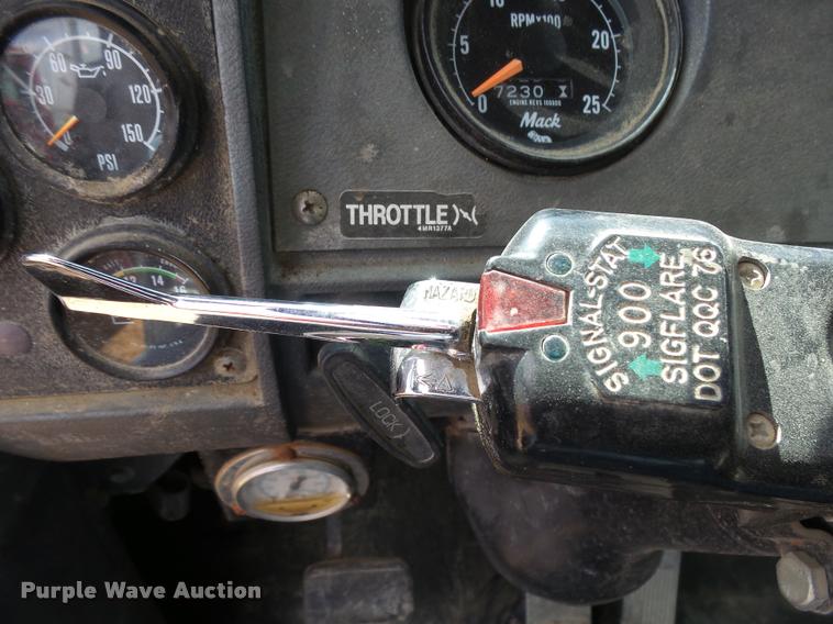 image for item DH9591 1990 Mack RD690S ready mix truck