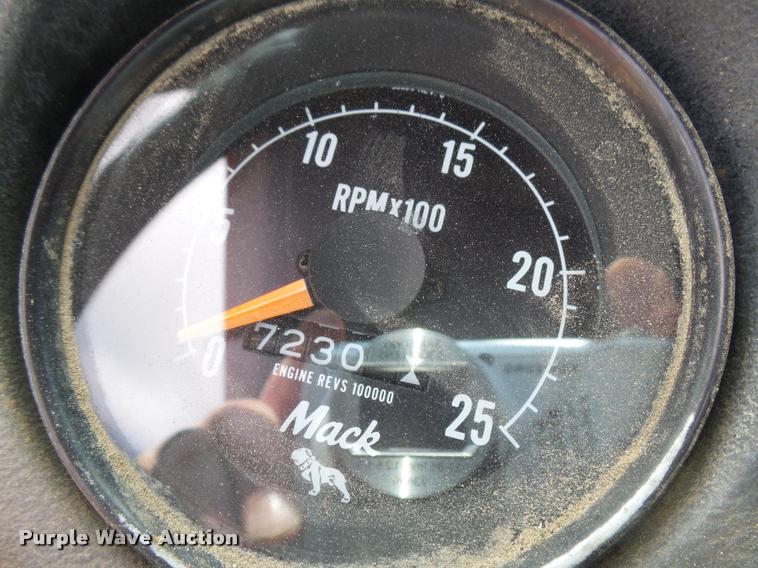 image for item DH9591 1990 Mack RD690S ready mix truck