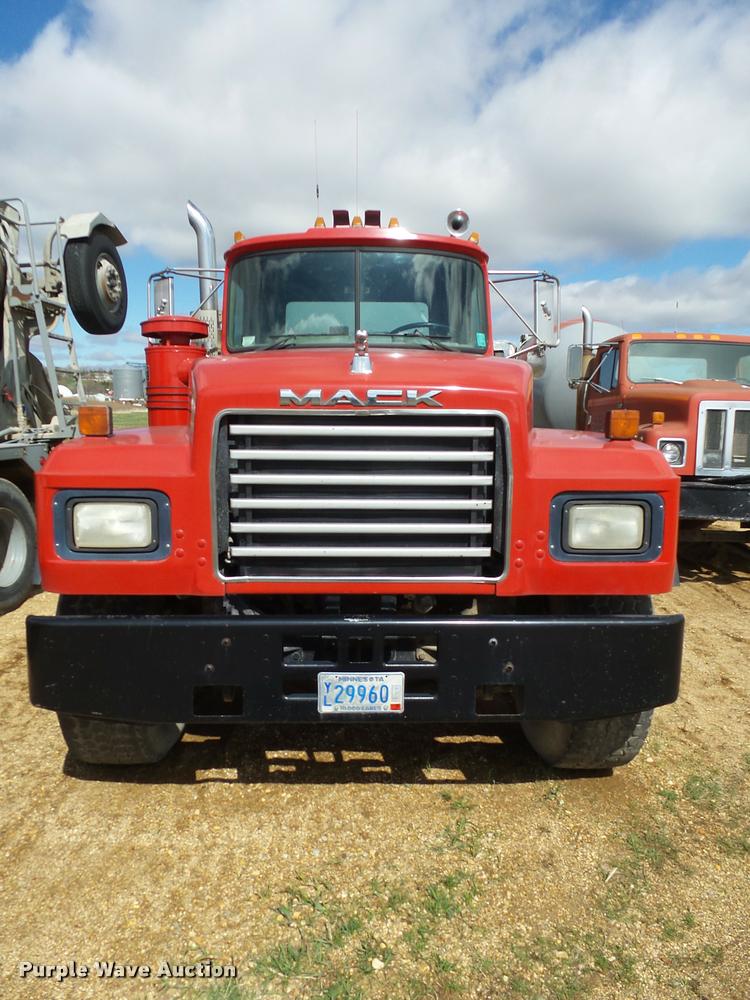 image for item DH9592 1991 Mack RD690S ready mix truck