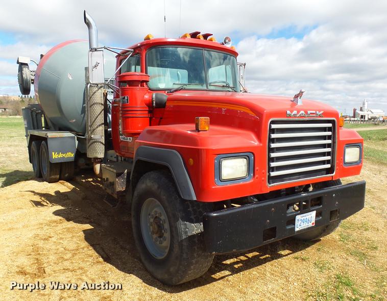 image for item DH9592 1991 Mack RD690S ready mix truck