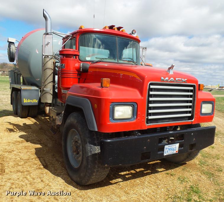 image for item DH9592 1991 Mack RD690S ready mix truck