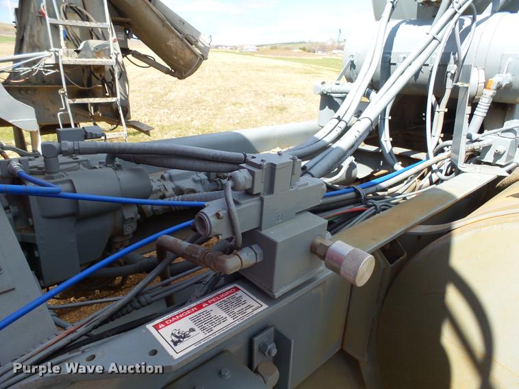 image for item DH9592 1991 Mack RD690S ready mix truck