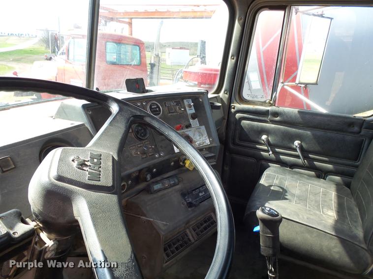 image for item DH9592 1991 Mack RD690S ready mix truck