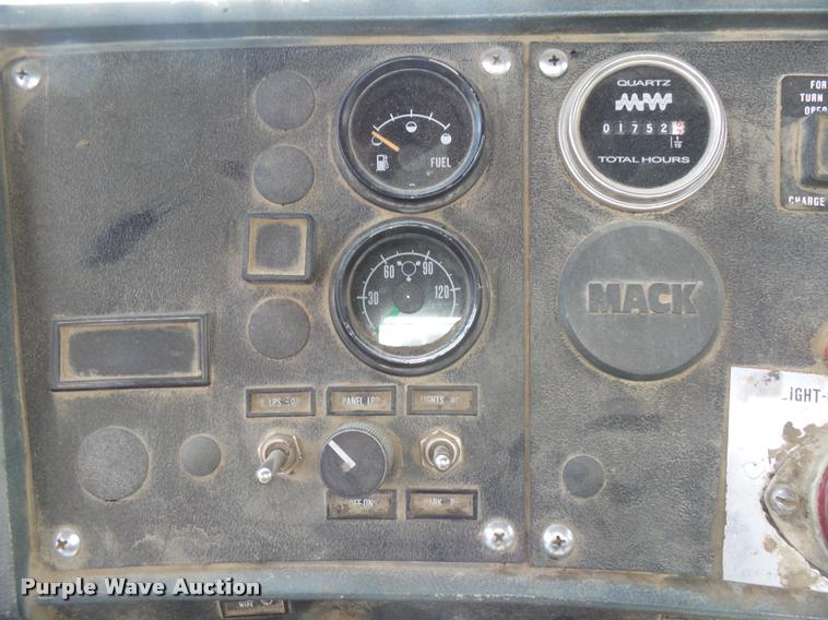 image for item DH9592 1991 Mack RD690S ready mix truck