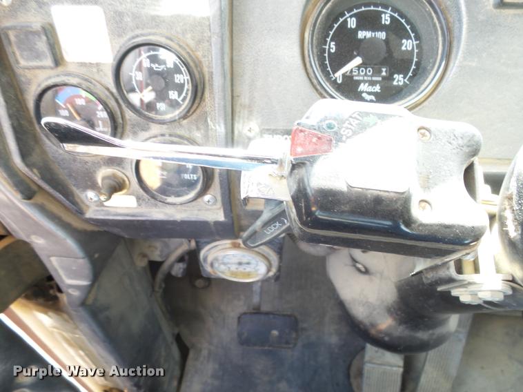 image for item DH9592 1991 Mack RD690S ready mix truck