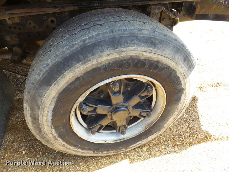 image for item DH9593 1987 International F2574 ready mix truck