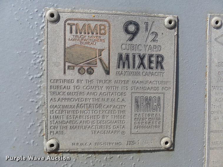 image for item DH9593 1987 International F2574 ready mix truck