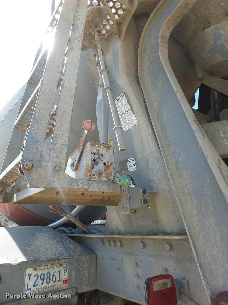 image for item DH9593 1987 International F2574 ready mix truck