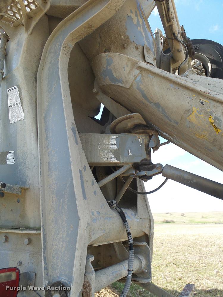 image for item DH9593 1987 International F2574 ready mix truck