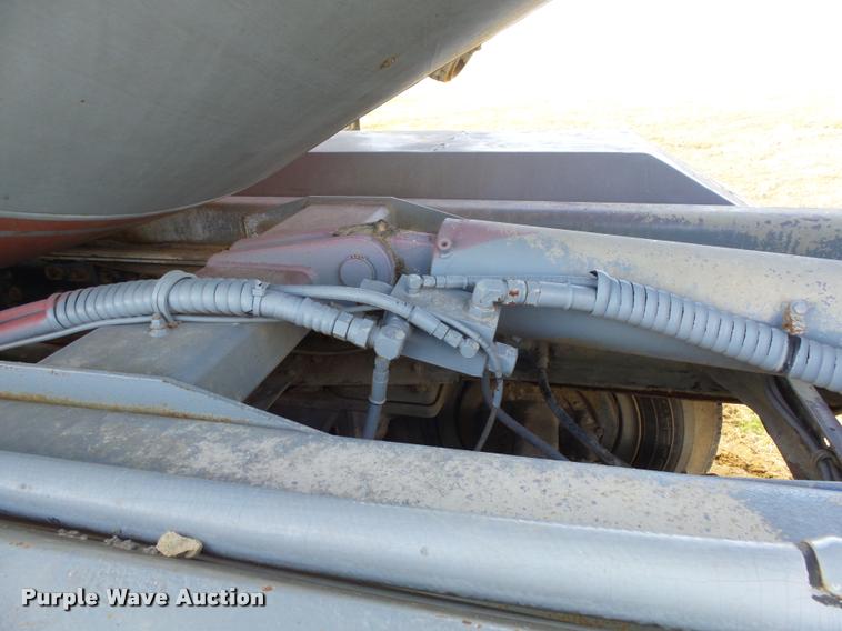 image for item DH9593 1987 International F2574 ready mix truck