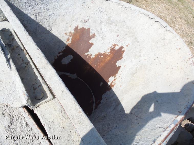 image for item DH9593 1987 International F2574 ready mix truck