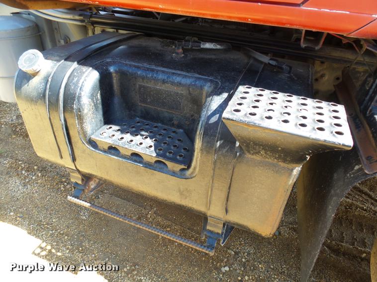 image for item DH9593 1987 International F2574 ready mix truck