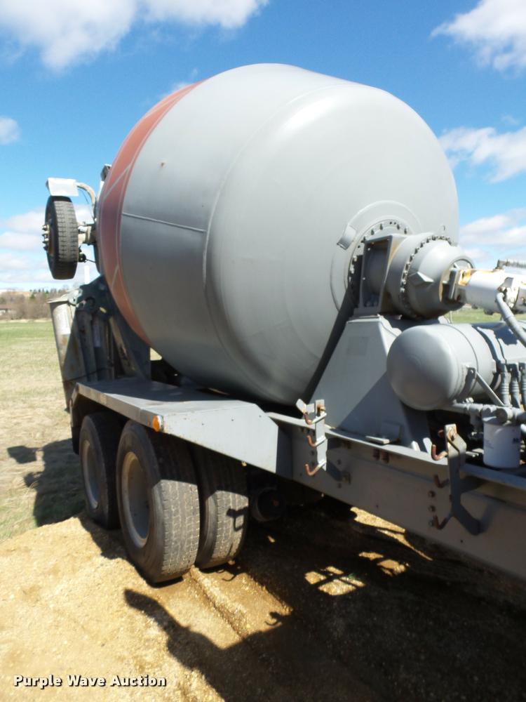 image for item DH9593 1987 International F2574 ready mix truck