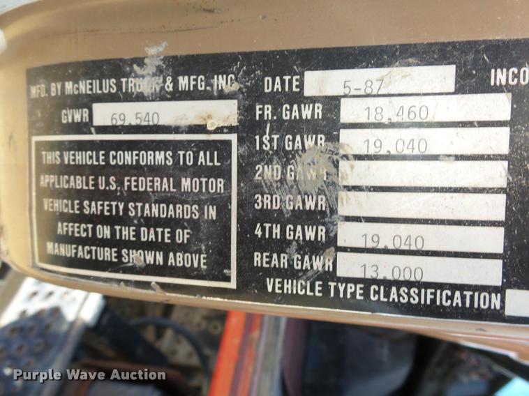 image for item DH9593 1987 International F2574 ready mix truck