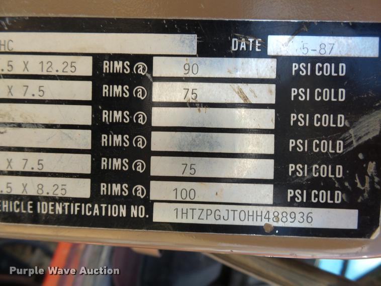 image for item DH9593 1987 International F2574 ready mix truck