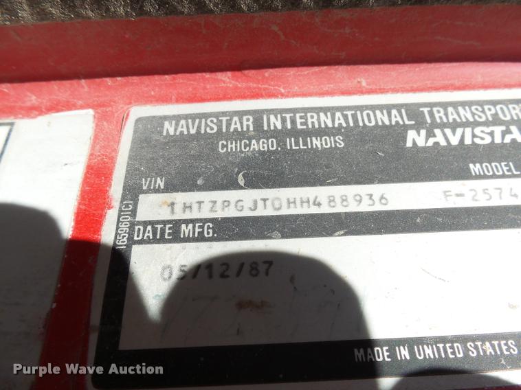 image for item DH9593 1987 International F2574 ready mix truck