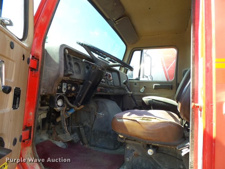 image for item DH9593 1987 International F2574 ready mix truck