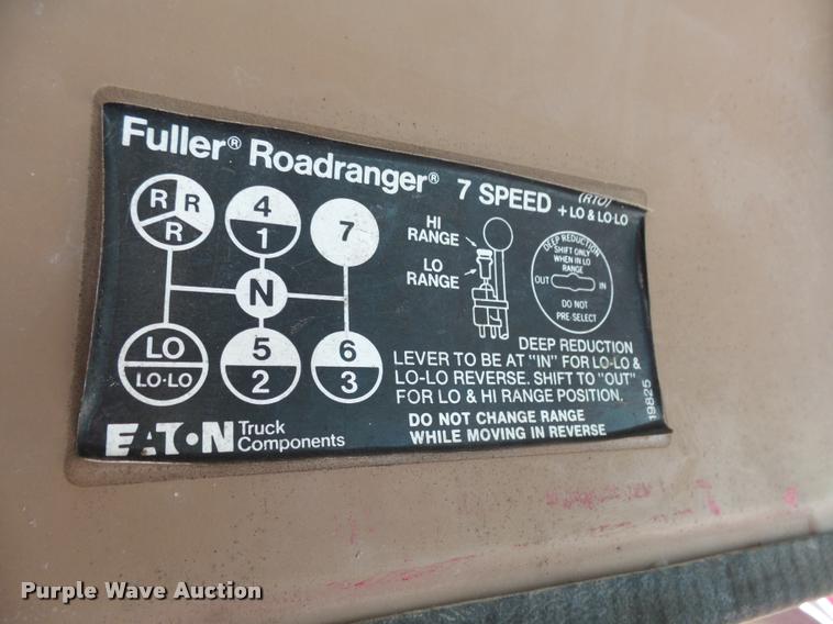 image for item DH9593 1987 International F2574 ready mix truck