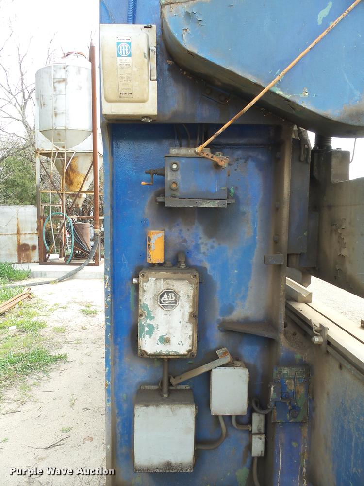 image for item DH9635 Ideas in Motion C-10 material bending press