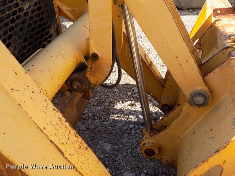 image for item DP9479 1999 John Deere 310E backhoe