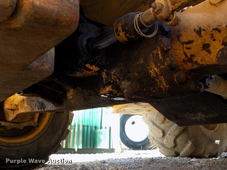 image for item DP9479 1999 John Deere 310E backhoe