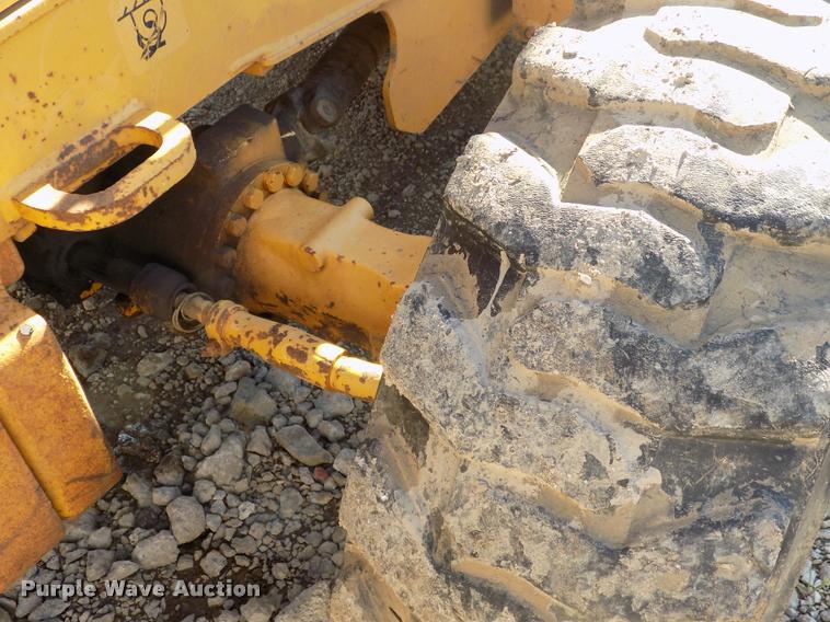 image for item DP9479 1999 John Deere 310E backhoe