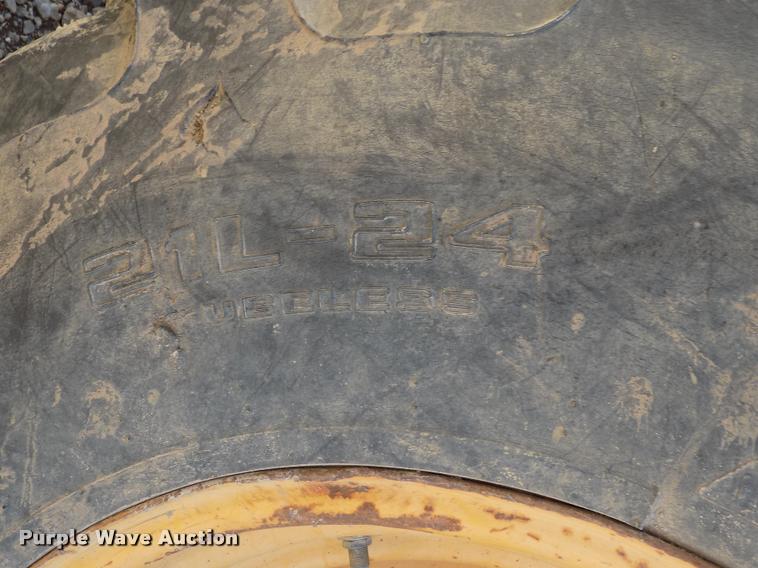 image for item DP9479 1999 John Deere 310E backhoe