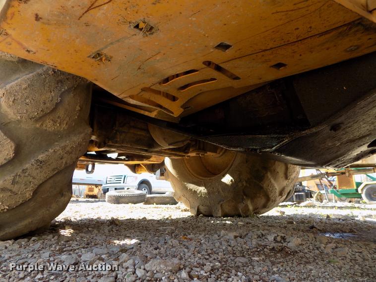 image for item DP9479 1999 John Deere 310E backhoe