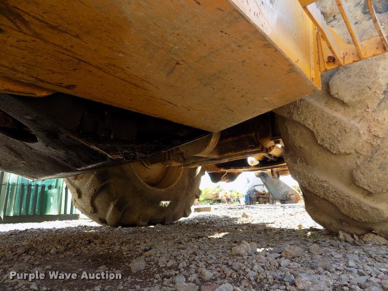 image for item DP9479 1999 John Deere 310E backhoe