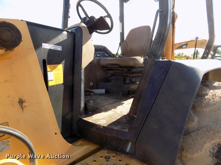 image for item DP9479 1999 John Deere 310E backhoe