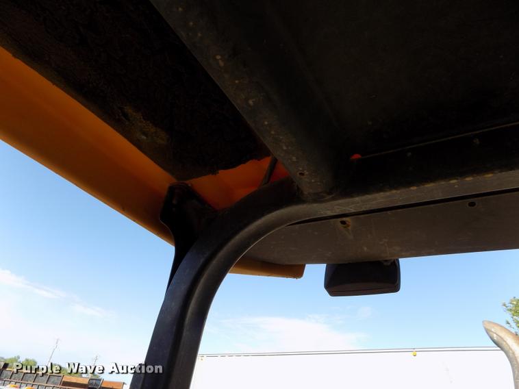 image for item DP9479 1999 John Deere 310E backhoe