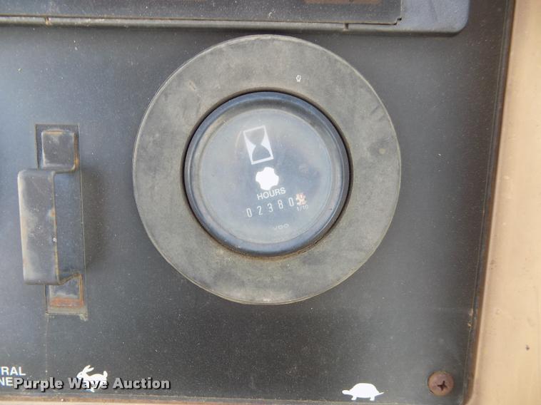 image for item DP9479 1999 John Deere 310E backhoe