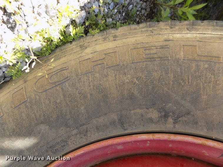 image for item DP9482 1989 International 2375 service truck