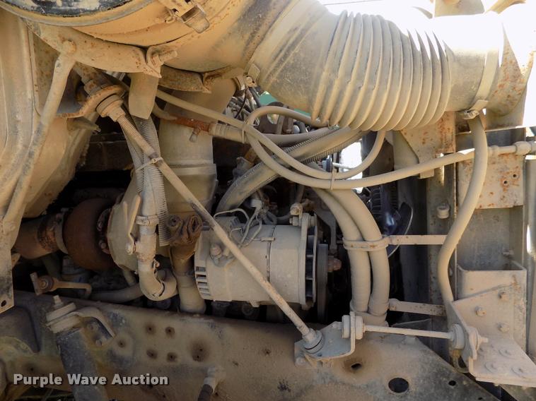 image for item DP9482 1989 International 2375 service truck