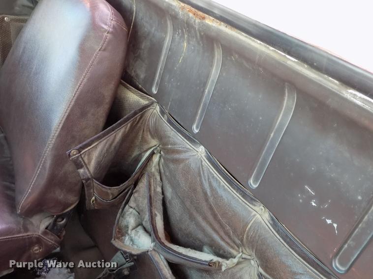 image for item DP9482 1989 International 2375 service truck