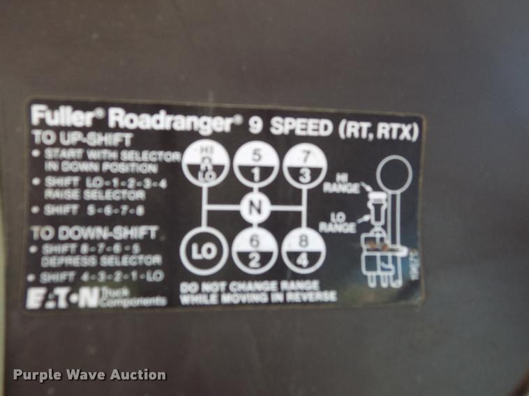 image for item DP9482 1989 International 2375 service truck