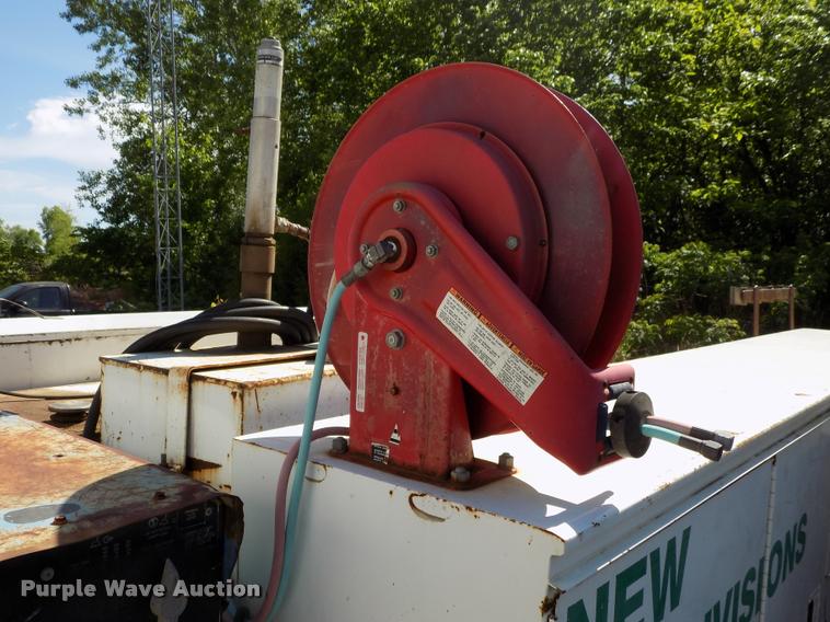 image for item DP9482 1989 International 2375 service truck